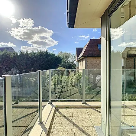 Residentie Laurence - 'seagirl' *